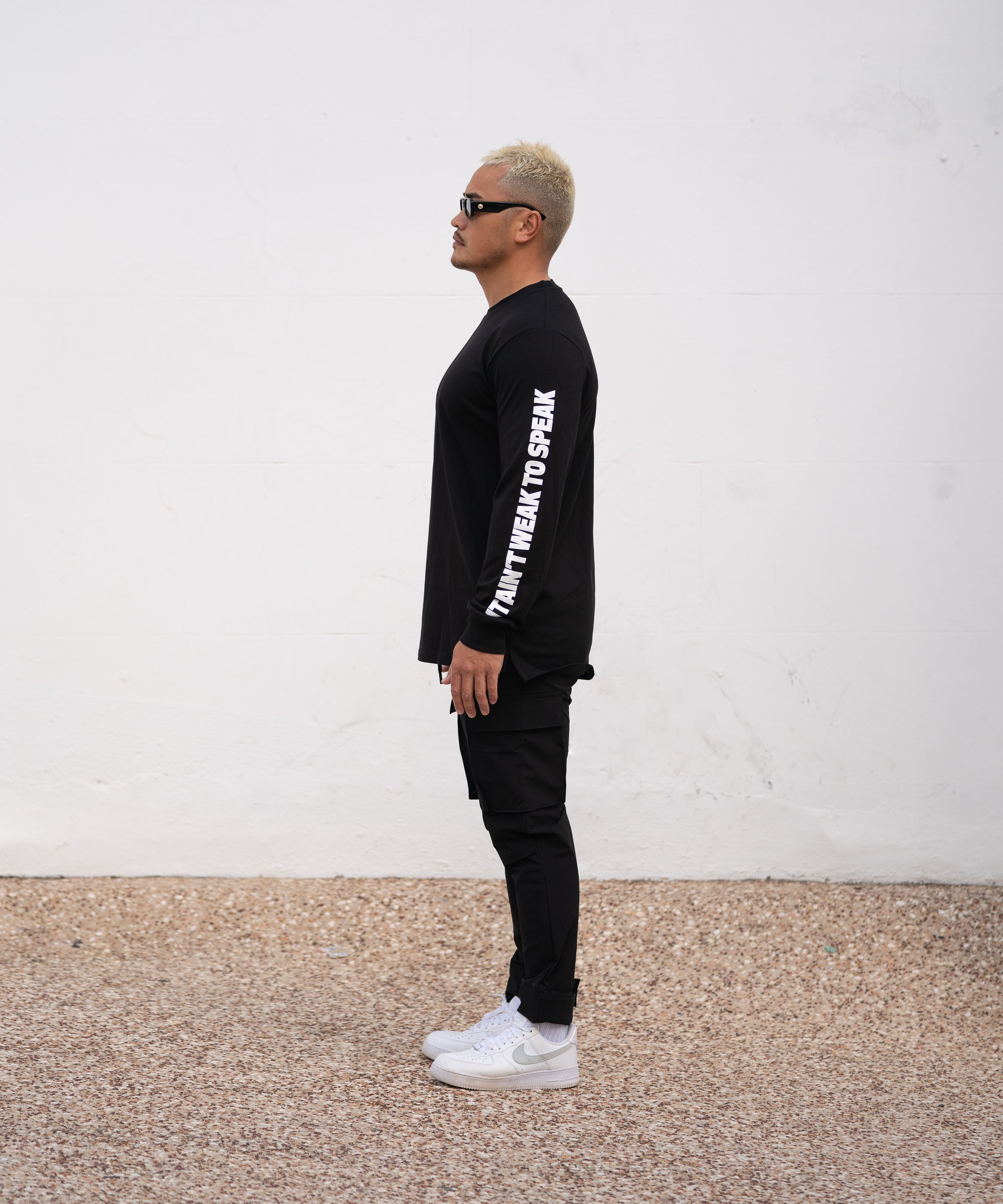 Endure_Long_Sleeve_LIVIN_Black_9.jpg
