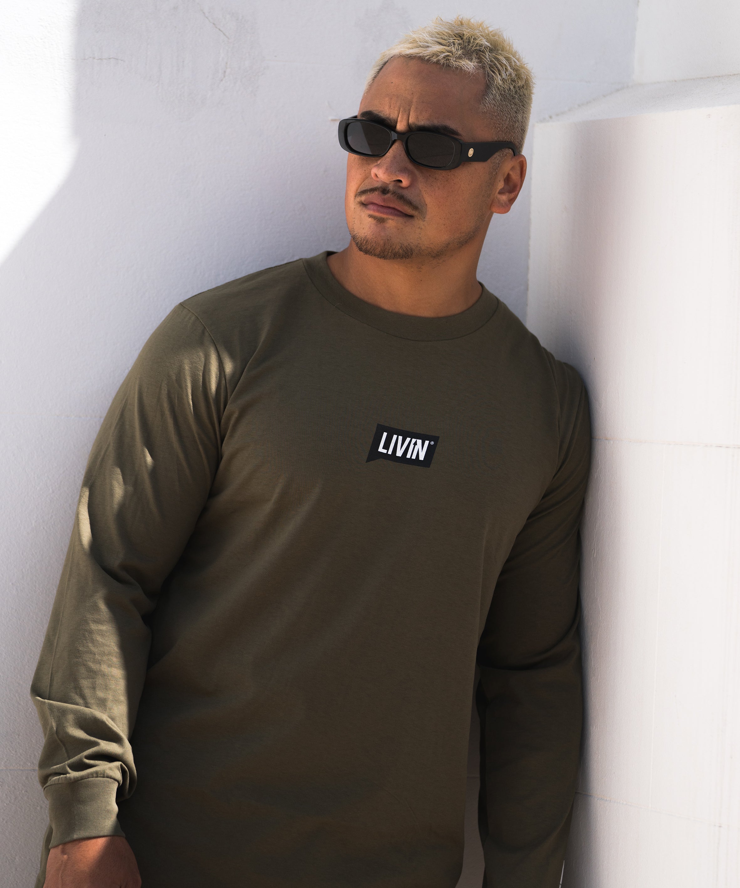 Endure_Long_Sleeve_LIVIN_Khaki_9.jpg
